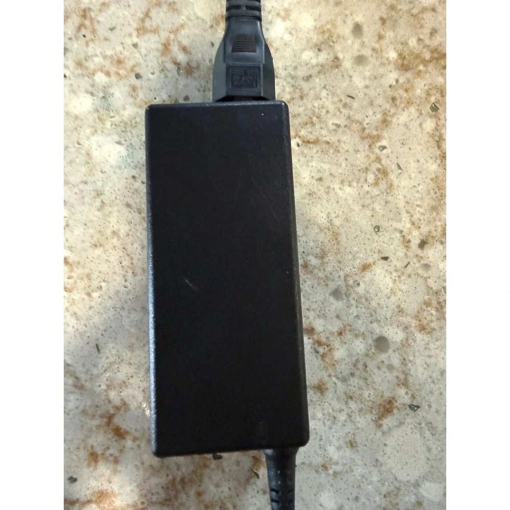 Dell 65W AC Adapter PA-12 Family 19.5V 3.34A Power Supply 0928G4 LA65NS2-01